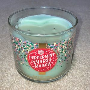 Peppermint marshmallow candle